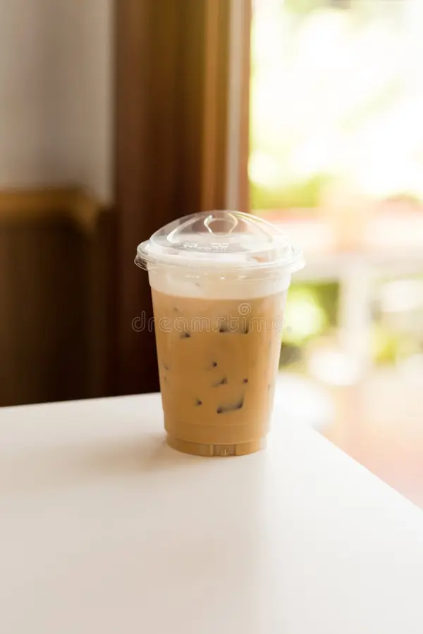 ຄາປູຊິໂນເຢັນ Cappoccino Iced 冰卡布奇诺